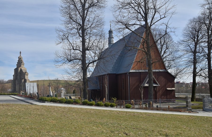 Olszyny, Church of the Exaltation of the Holy Cross
