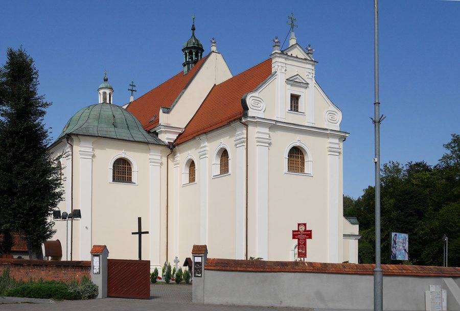 File:PL Złotów, kościół par. p.w. Wniebowzięcia NMP, 1660-1664.JPG