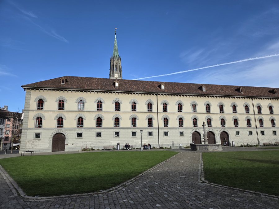File:Eine Aussenansicht der Abtei (Kloster) St. Gallen 02.jpg