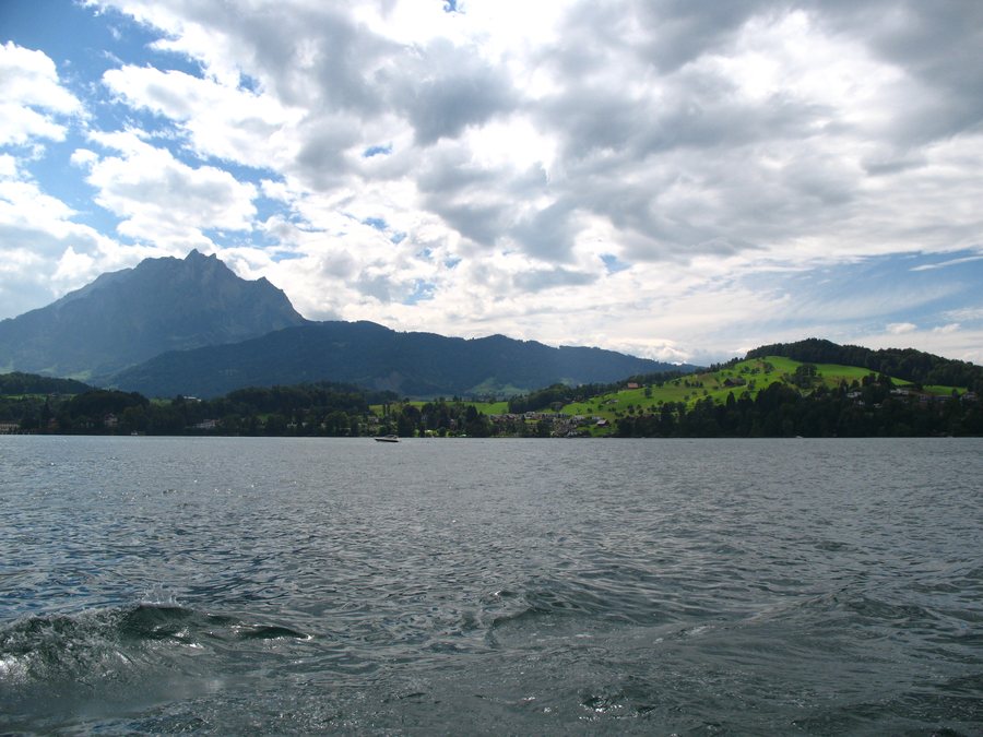 File:6560 - Meggen - Vierwaldstättersee.JPG