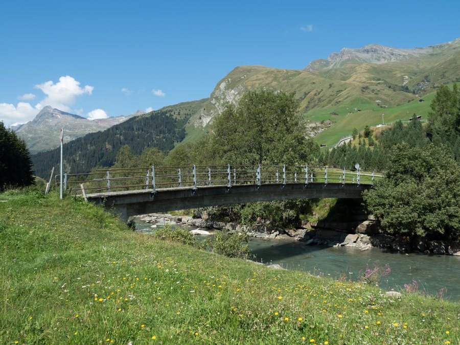 File:Boda-Brücke über den Hinterrhein, Nufenen GR 20180821-jag9889.jpg