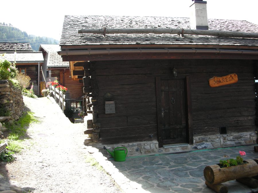 File:Albinen - Vista del villaggio.JPG