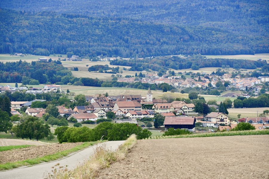 File:Essertines-sur-Rolle (VD) 7.jpg
