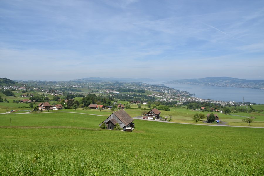 File:Albis - Pfannenstiel - Zimmerberg - Etzel 2015-05-28 12-04-51.JPG