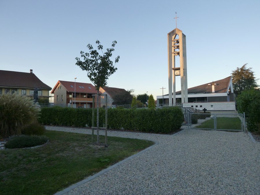 File:Kirche von Villarepos.jpg