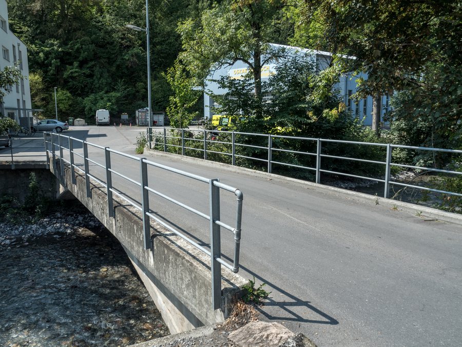 File:Glashüttenweg Brücke über die Seez, Mels SG 20180828-jag9889.jpg