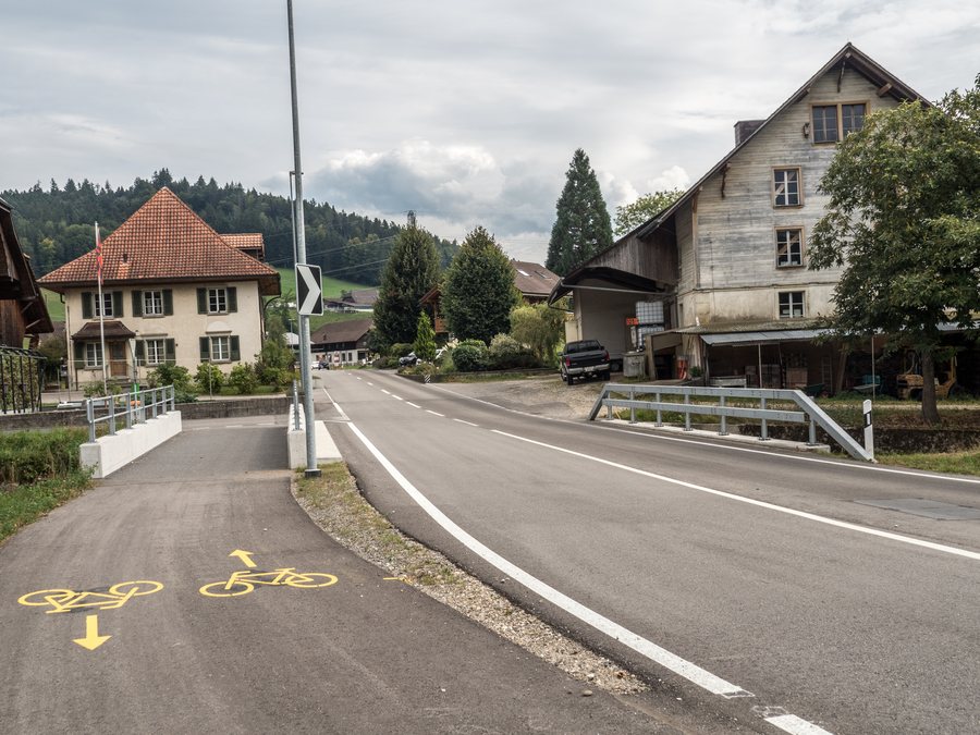 File:Lindenholz-Brücke über die Langete, Leimiswil BE 20210914-jag9889.jpg