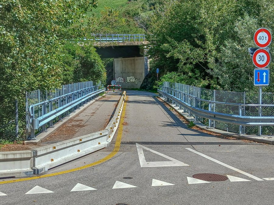 File:Brücke bei Alp Transit über den Vedeggio, Sigirino TI 20250826-jag9889.jpg
