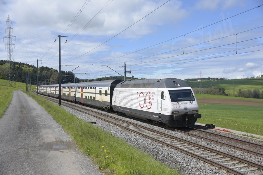 File:Re 460 113 Ici à Granges (Veveyse).jpg