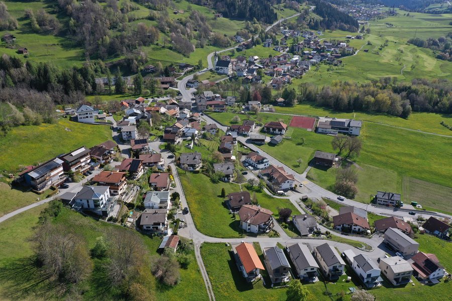 File:Schluein Mai 2021.jpeg