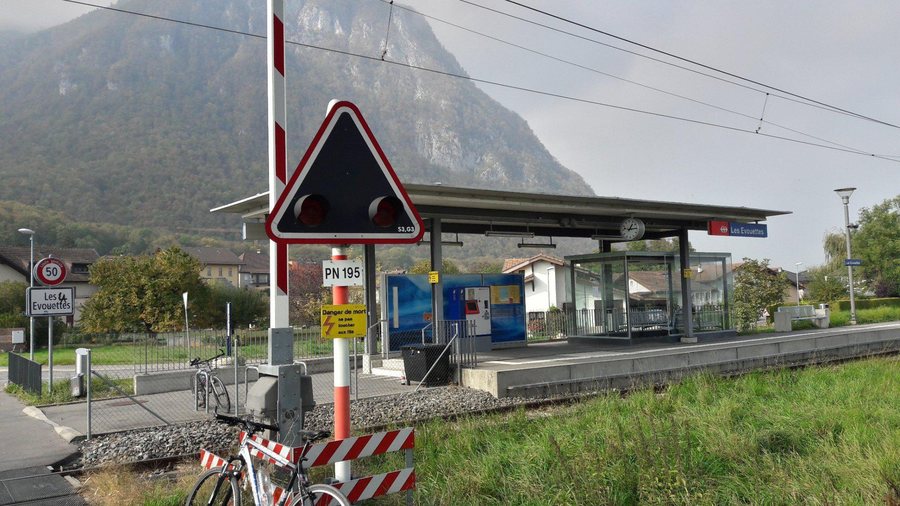 Les Evouettes railway station
