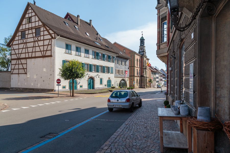 File:Hauptstrasse in Hallau SH (2018).jpg