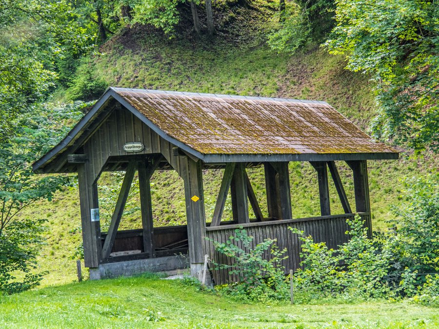 File:Ruedligen-Brücke über den Goldingerbach, Eschenbach SG 20220610-jag9889.jpg
