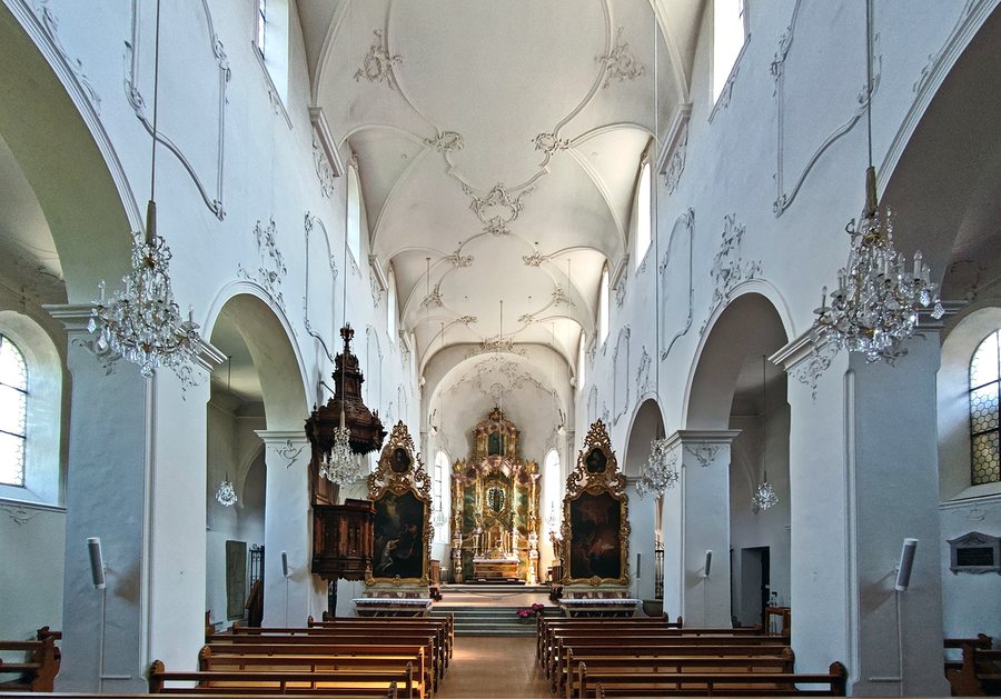 File:Stiftskirche St. Leodegar in Schönenwerd.jpg