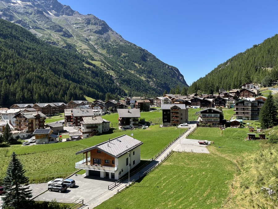 File:Saas-Grund 2.jpg