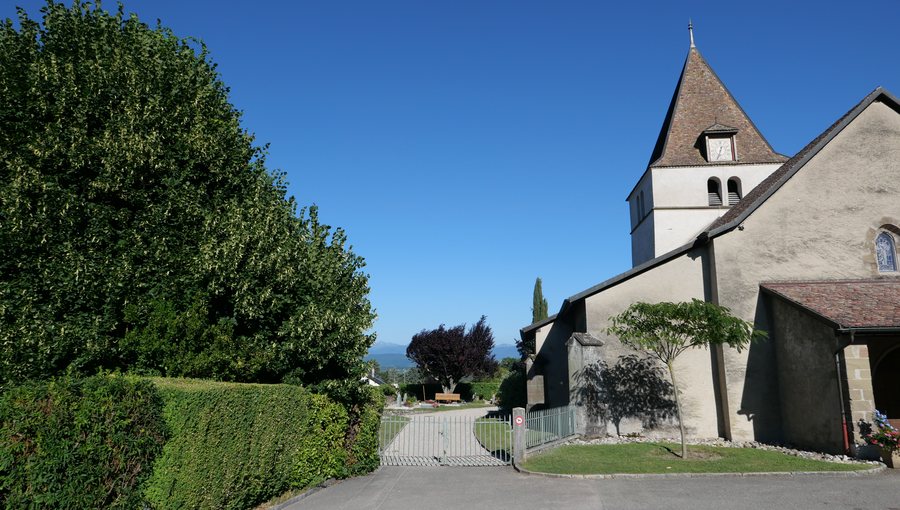 File:Portal-CimetiereDeCommugny RomanDeckert08072022.jpg