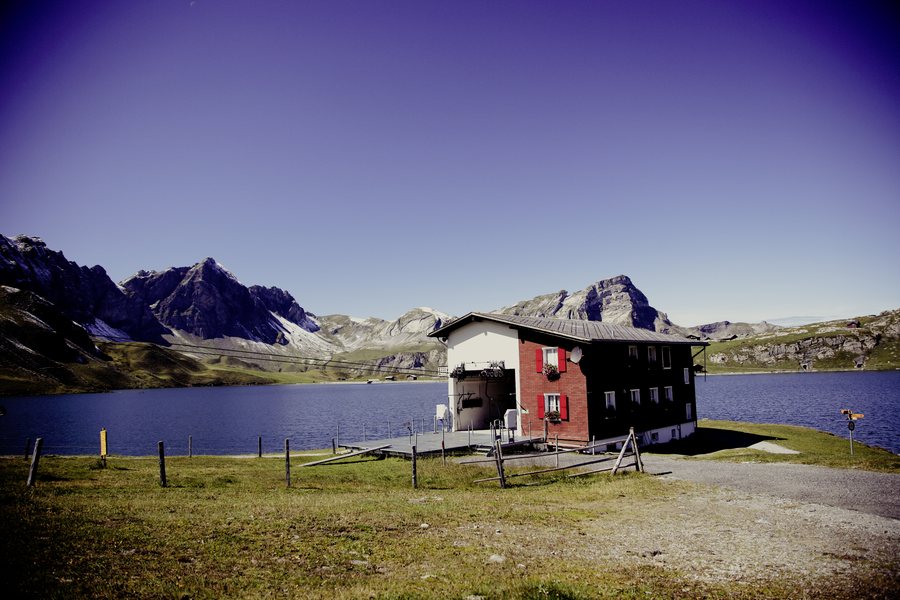 File:Melchsee frutt - CH - 14383099554.jpg