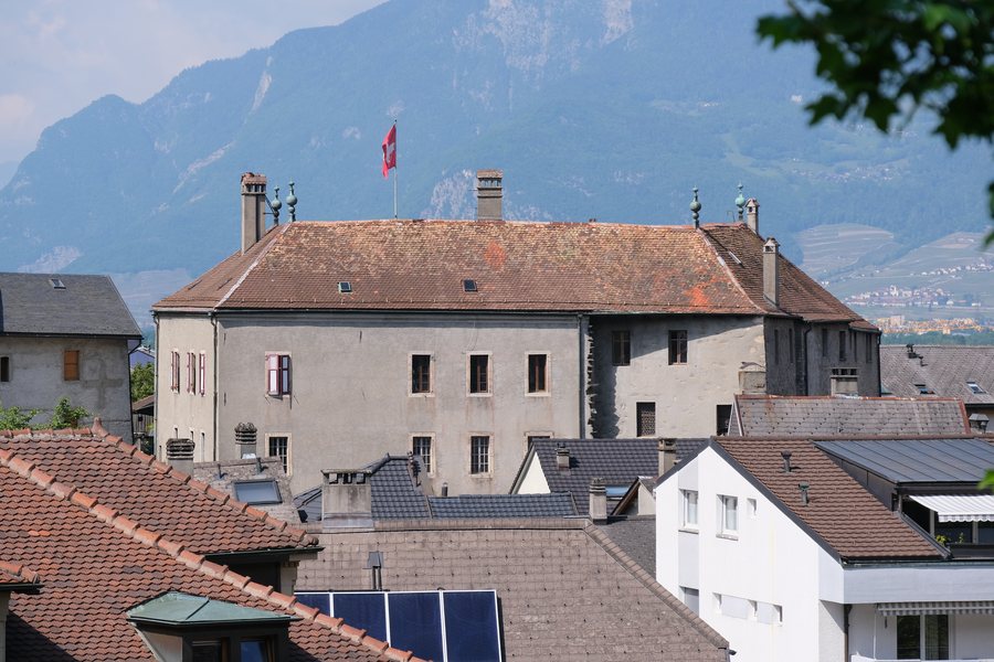 File:Château Monthey Sud 2020.jpg