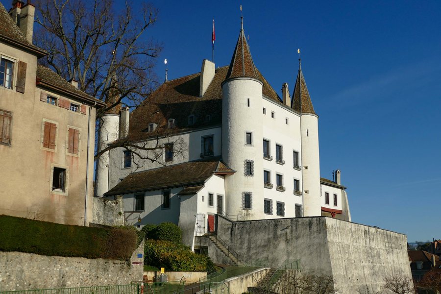 File:Nyon, château de Nyon 01.jpg
