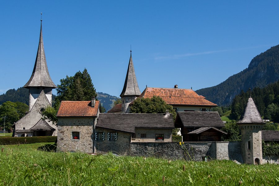 File:2007-Rougemont-Schloss.jpg