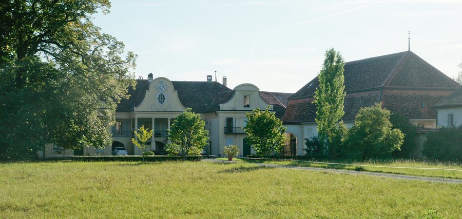 File:Château de Mathod et ses dépendances.jpg