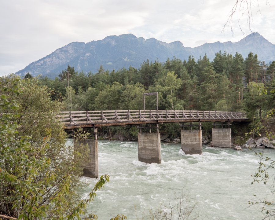 File:California-Brücke über den Hinterrhein, Cazis GR – Fürstenau GR 20190817-jag9889.jpg