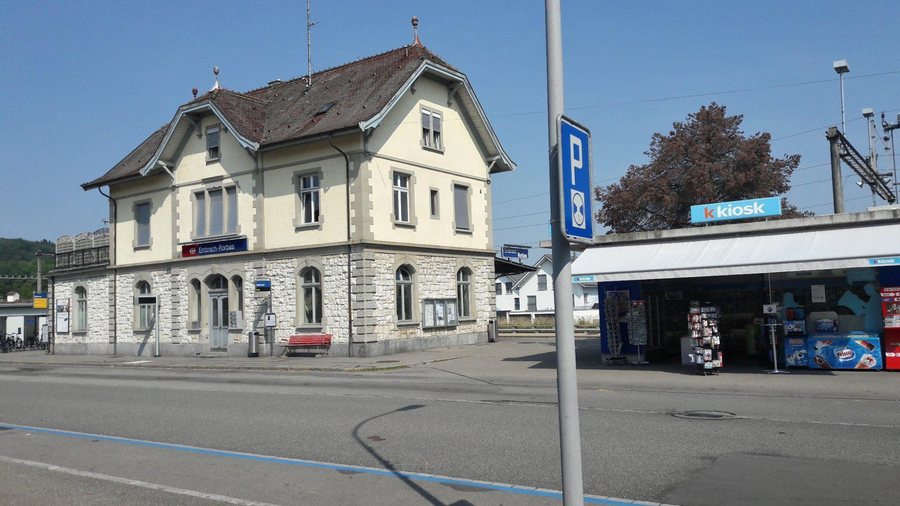 Embrach-Rorbas railway station.jpg