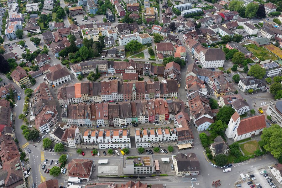 File:Lenzburg 2.jpg
