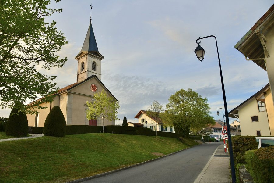 File:Église de Bursinel (3).jpg