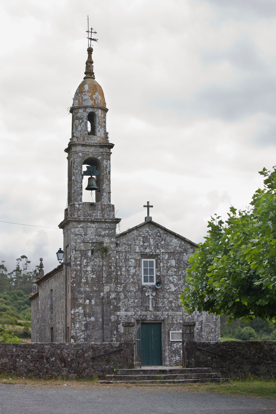 File:Ordoeste - A Baña - Galicia - España-1.jpg