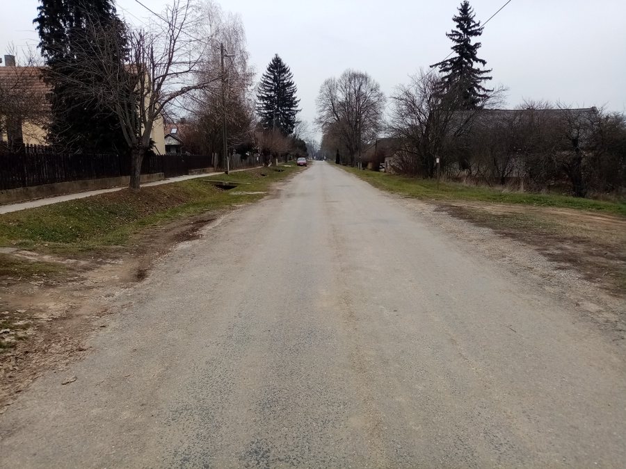 File:Magyarlukafa, 2021, Fő utcarészlet.jpg